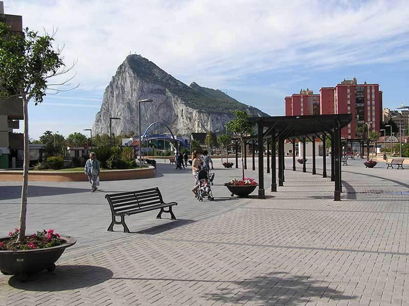 Practico Apartamento A 5 Min Andando De Gibraltar Y El Centro, Frente Al Mar La Línea de la Concepción Dış mekan fotoğraf
