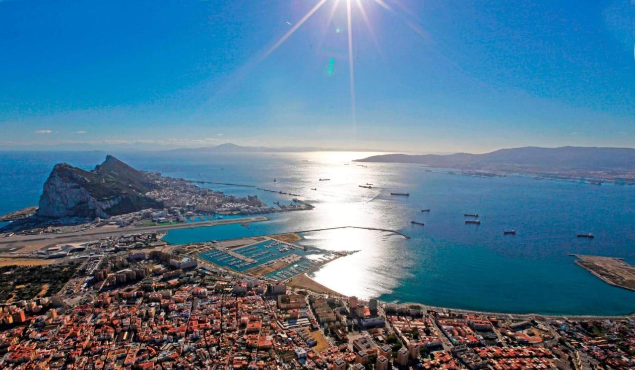 Practico Apartamento A 5 Min Andando De Gibraltar Y El Centro, Frente Al Mar La Línea de la Concepción Dış mekan fotoğraf